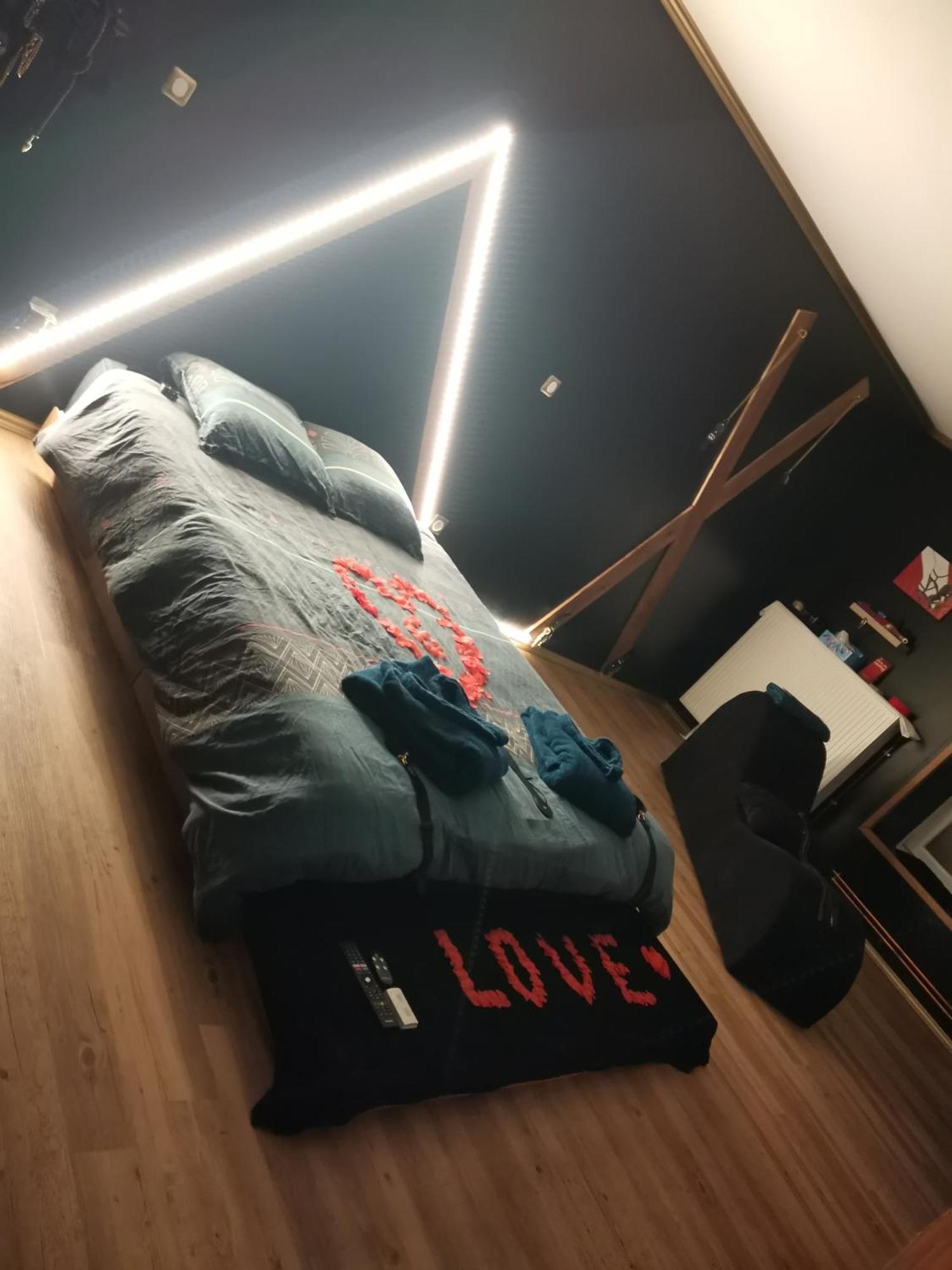 Love-Room L'Eden Du Desir Vecqueville Zewnętrze zdjęcie